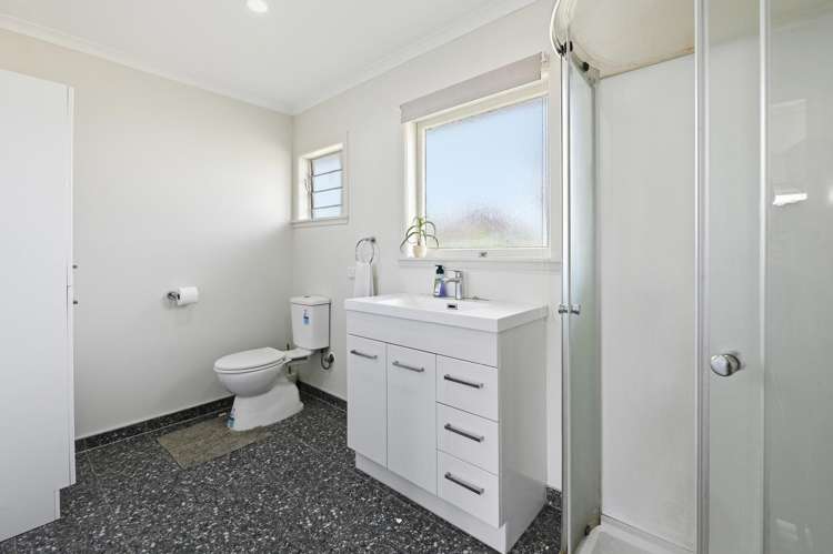 21 Russell Road Fairy Springs_9