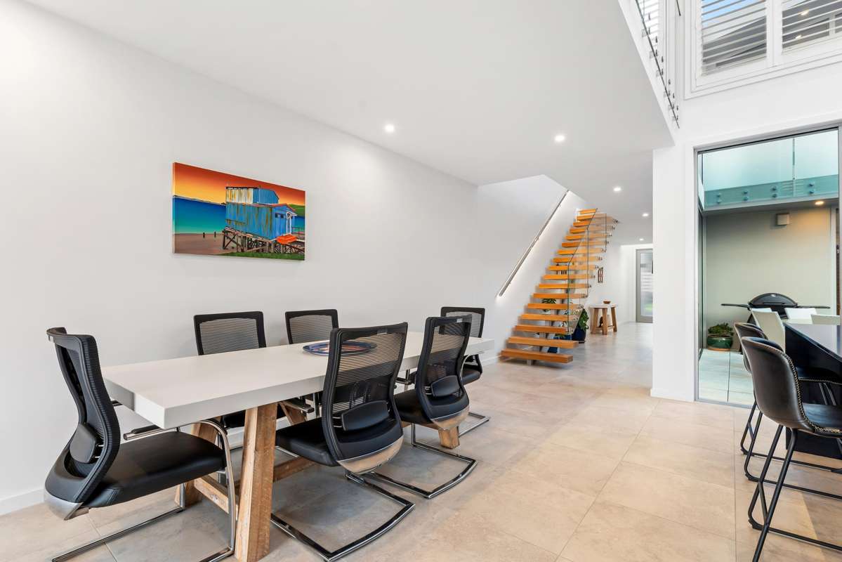 577 Laurie Southwick Parade_5