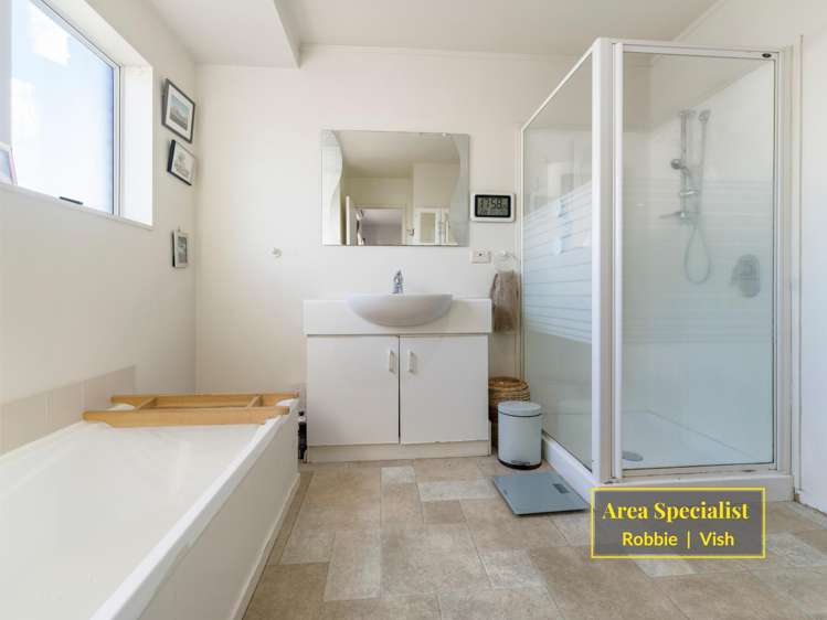 33 Craigbank Avenue New Lynn_10