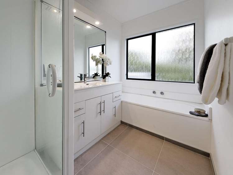 2/7 Te Atatu Road Te Atatu South_14