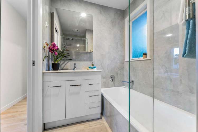 13 Coletta Lane Te Atatu South_10