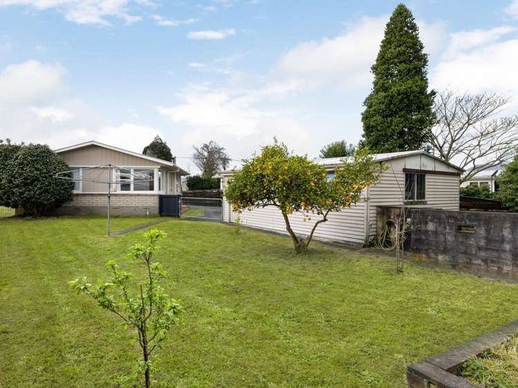11 Forth Crescent Glenview_21