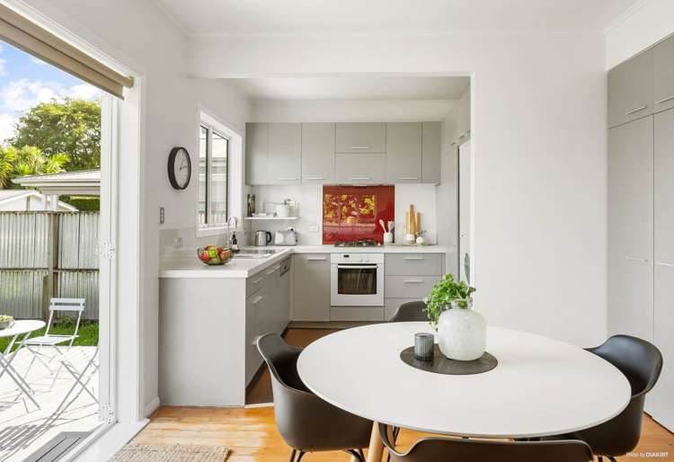 31 Springleigh Avenue Mount Albert_2