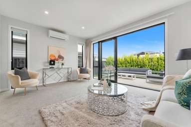 2A Treloar Crescent_1