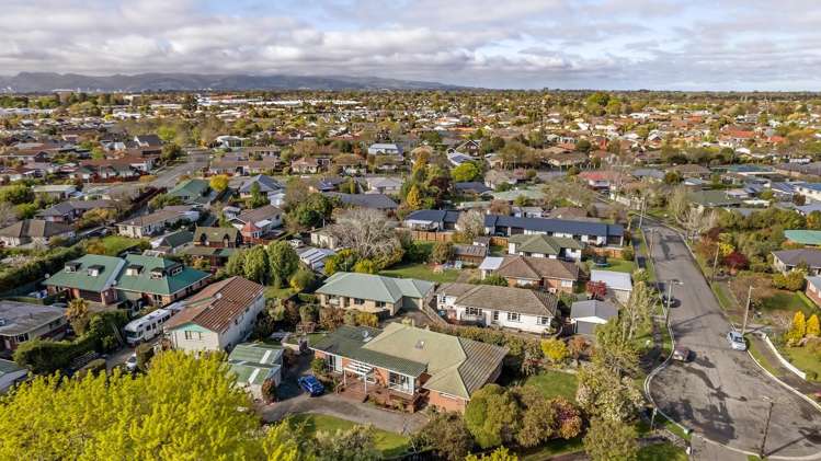 14a Larch Place Casebrook_27