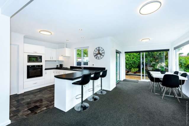 1/32 Downing Street Hoon Hay_1