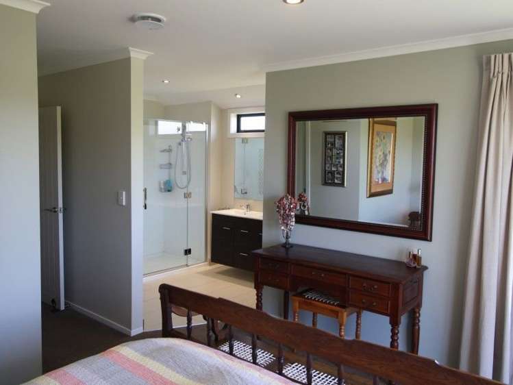 55 Welch Road Opaki_16