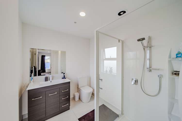 168 Charles Street Westshore_20