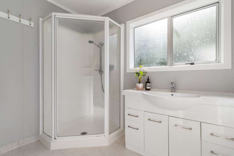 42 Lewis Street Blockhouse Bay_14