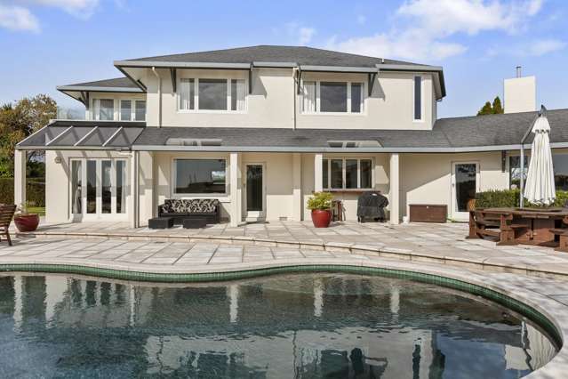 Luxury Haven in Sought-After Otumoetai