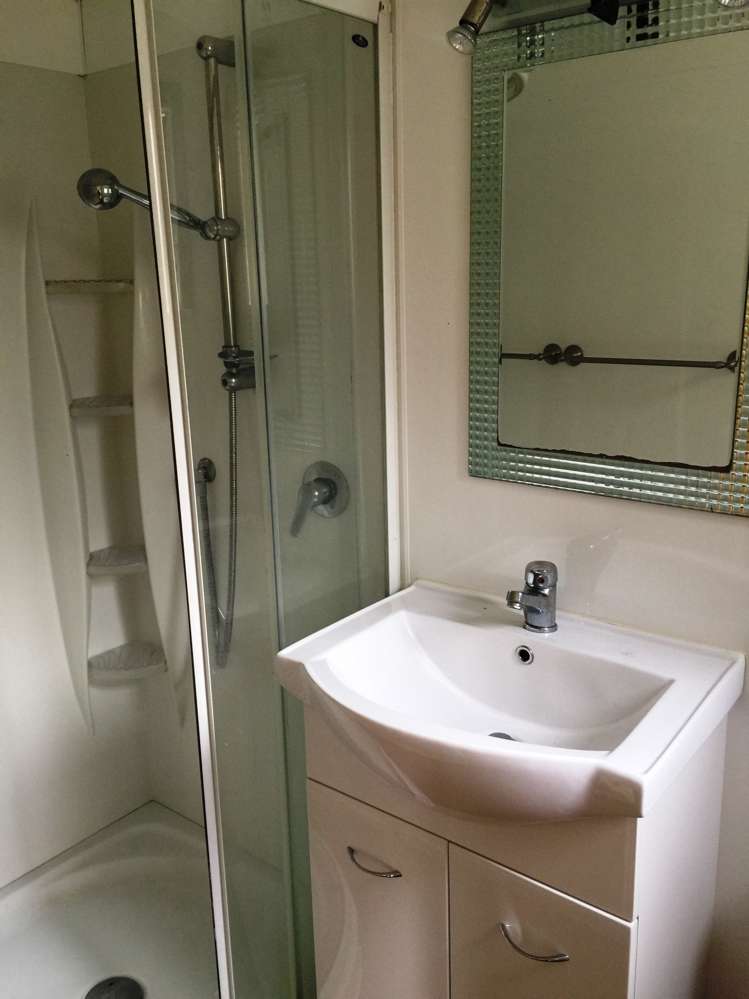 2 Tane Road Laingholm_7