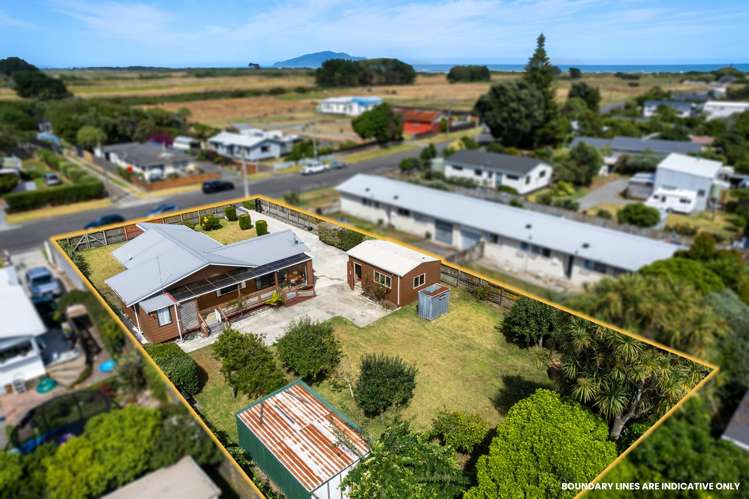 28 Kiharoa Street Otaki Beach_16