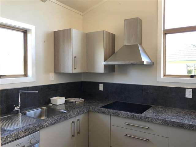 28 Arrowsmith Avenue Waipahihi_2