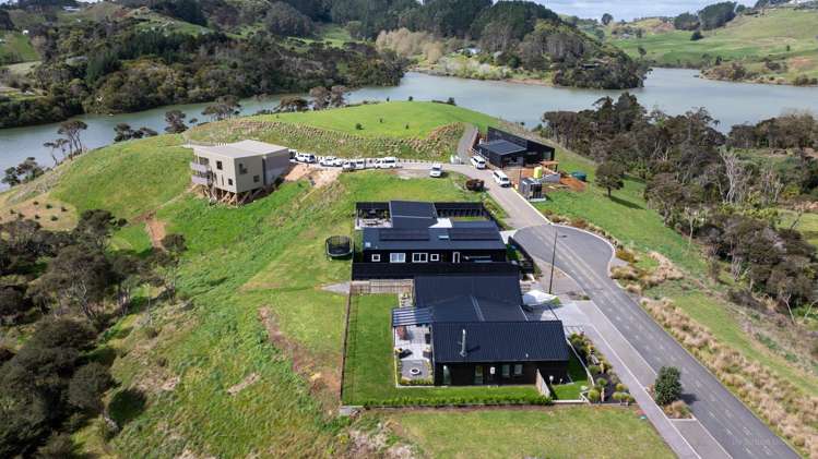 15 Ruruhi Street Raglan_36