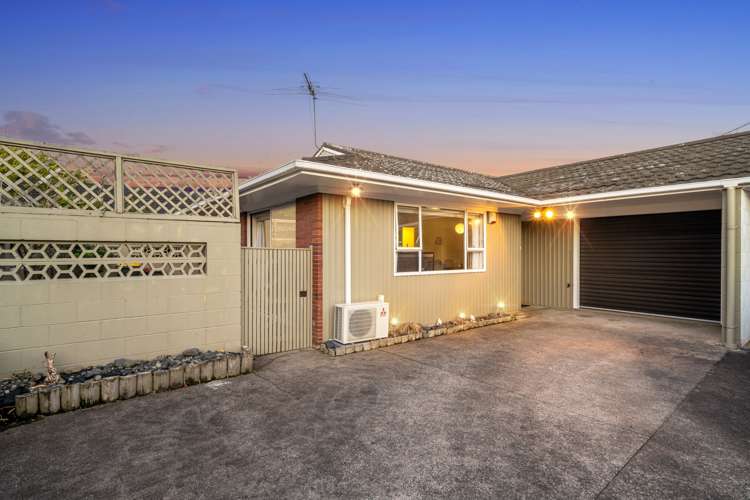 2/42 Luton Avenue Sunnyhills_3