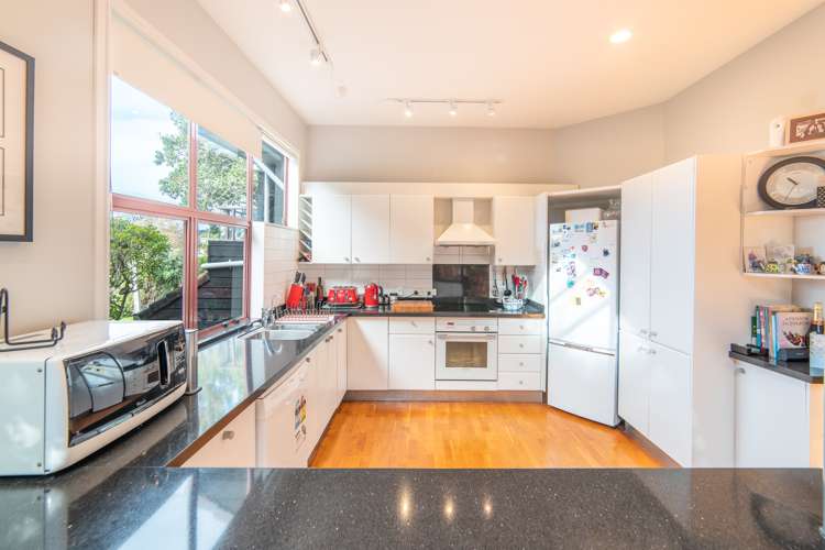 98 Churchill Road Murrays Bay_5