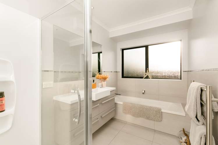 11 Creda Road Wattle Downs_11