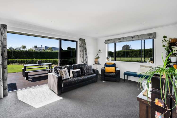 1108c Egmont Road Egmont Village_6