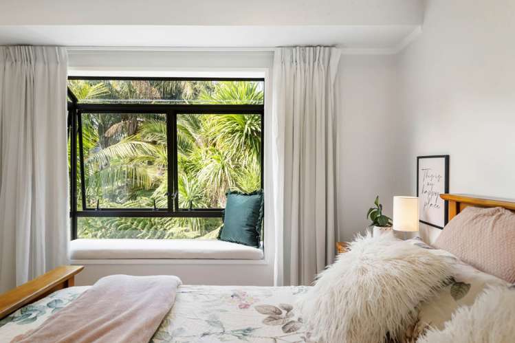 2/74 Glamorgan Drive Torbay_11