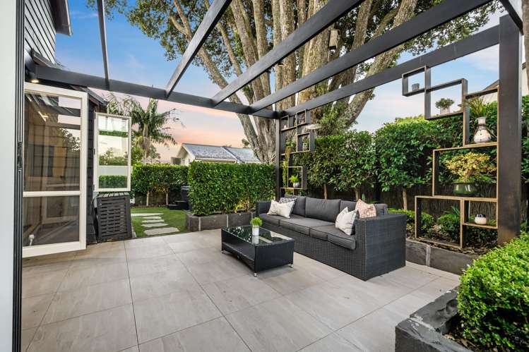 23c Claude Road Epsom_13