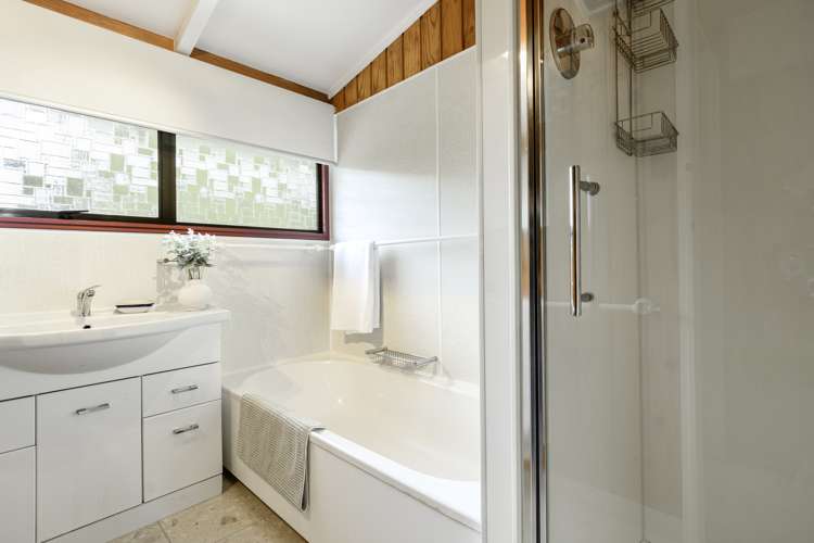 62 Jonathon Street Brookfield_5