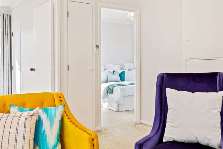 2/8 Pamela Place New Lynn_11