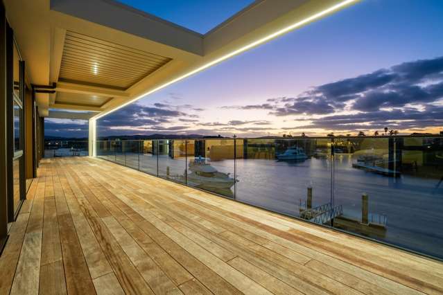 Fisherman's friend - stunning waterfront living