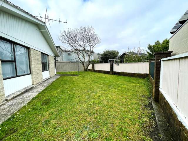 2/6 Papatahi Place Henderson_2