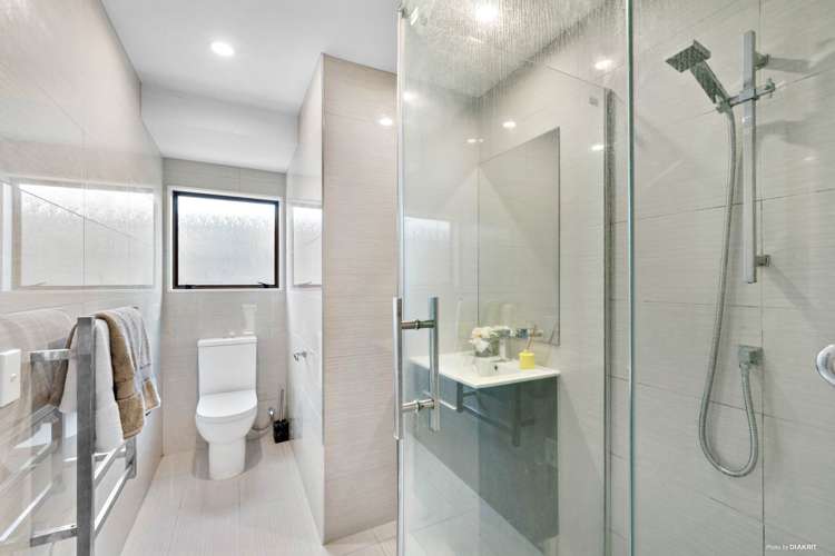 2/14 Roberts Road Te Atatu South_9