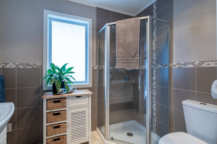 202 Te Atatu Road Te Atatu South_16