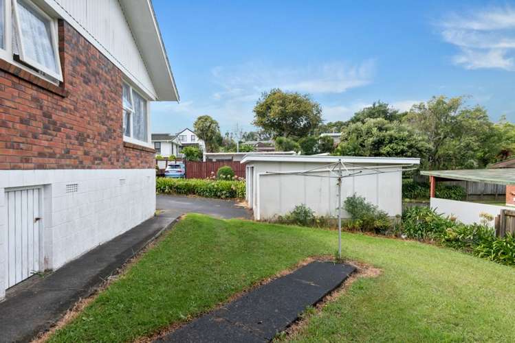 2/8 Manuka Road Glenfield_10