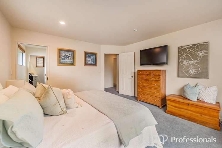 75 Redvers Drive Belmont_11