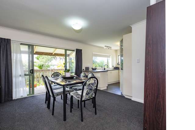 127 Bruce Mclaren Road Henderson_2