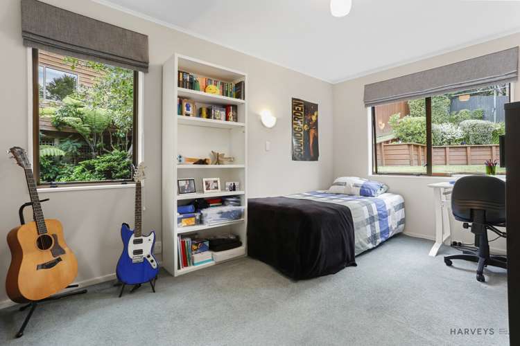 19 Longfellow Parade Glen Eden_10