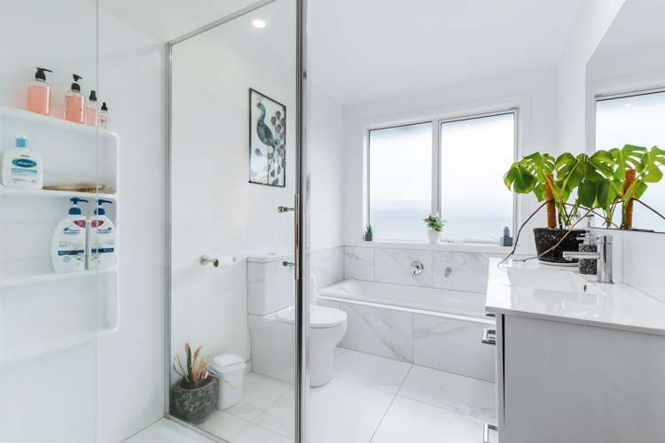 2 Roto Close Wharewaka_22