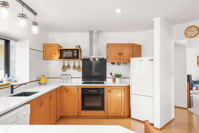 8 Runanga Grove Waikanae_3