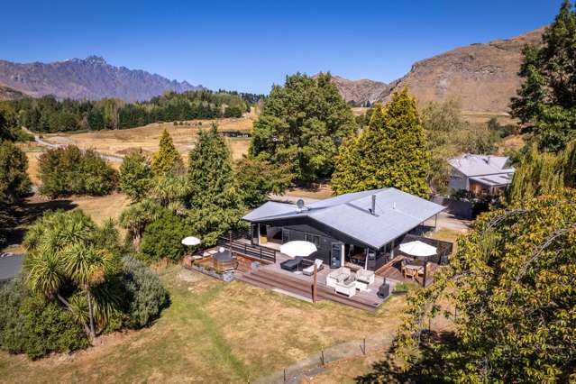 Alpine Luxury in Prestigious Dalefield