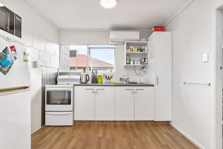 8/3 Tralee Place_2