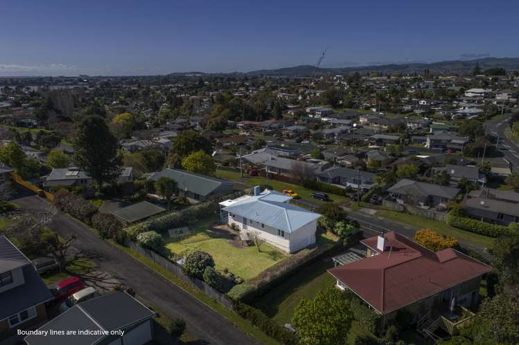 6 Kingswood Road Brookfield_17