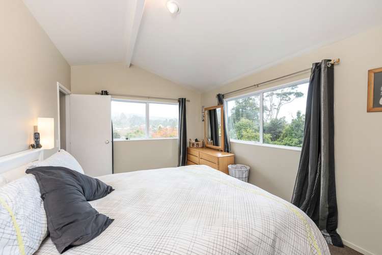 23b Woodfern Crescent Titirangi_16