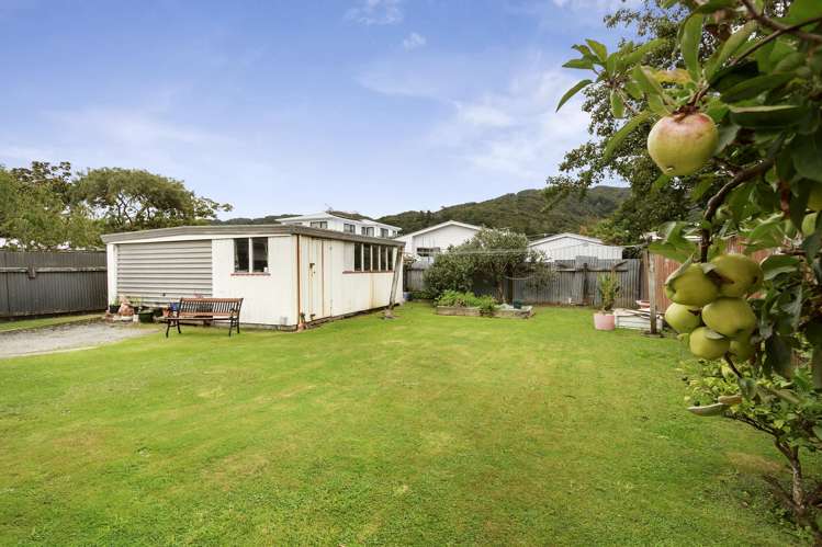 15 Konini Street Wainuiomata_10
