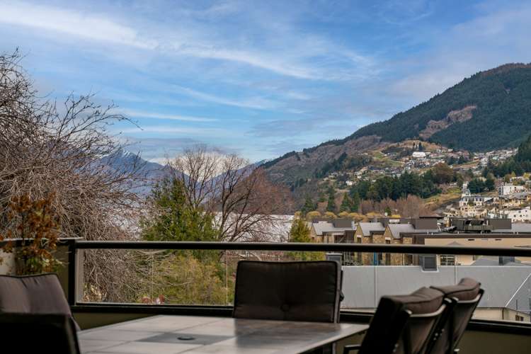 1/201 Beetham Street Queenstown_3