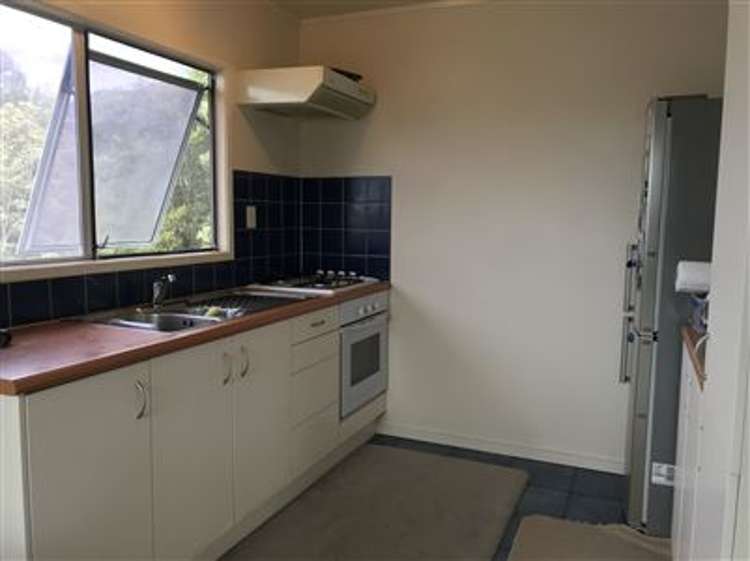 17 Theban Place Totara Vale_12