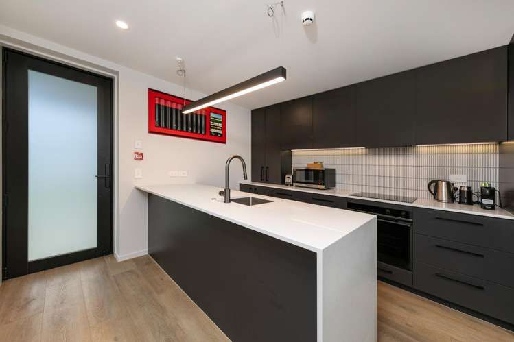 Apt 14, 7 Northlake Drive_2
