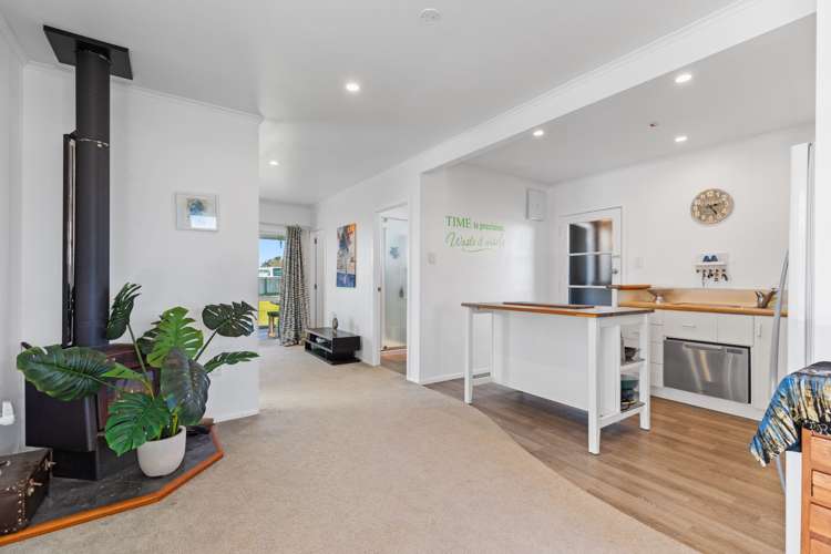 348 Pukehina Beach Road Pukehina_11