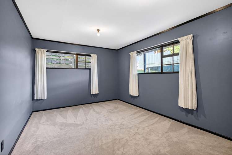 52 Antrim Crescent Wainuiomata_14