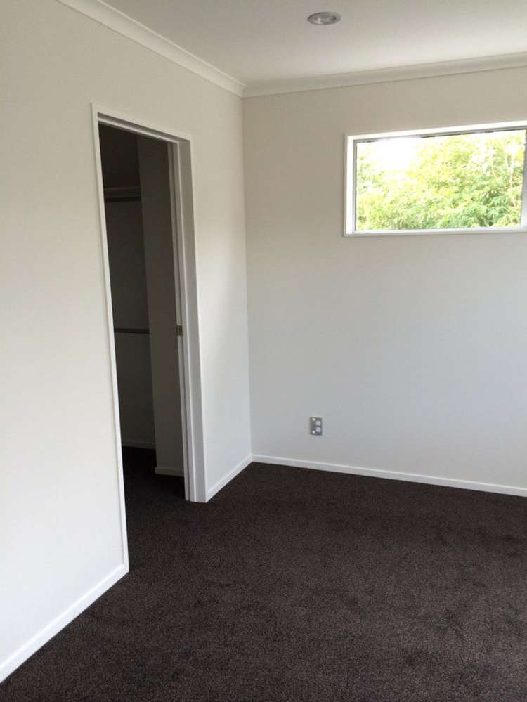 3207b Great North Road New Lynn_9