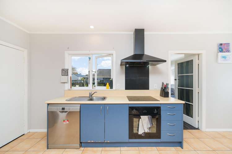 55 McGregor Street Milson_4