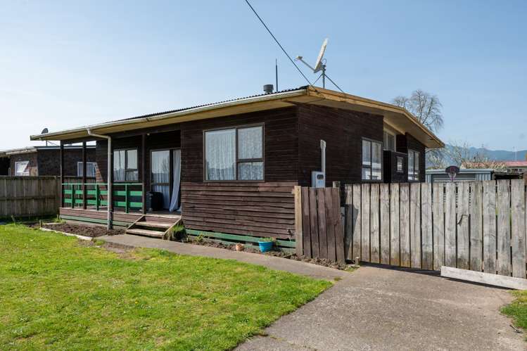 121 Pine Drive Murupara_12