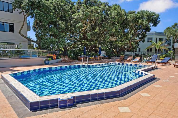 6b/173 Hurstmere Road Takapuna_34